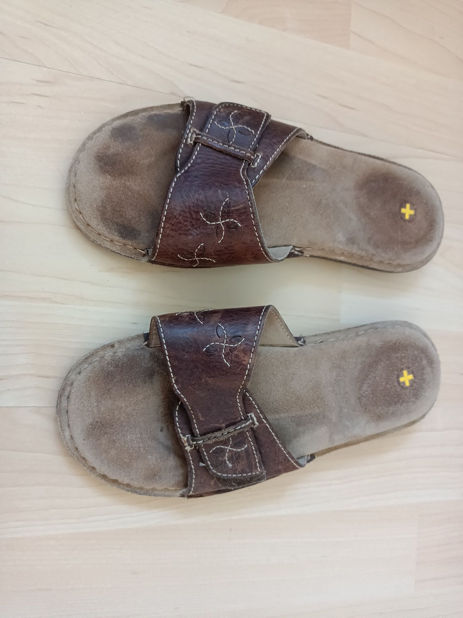 Klapki Dr Martens rozm 38