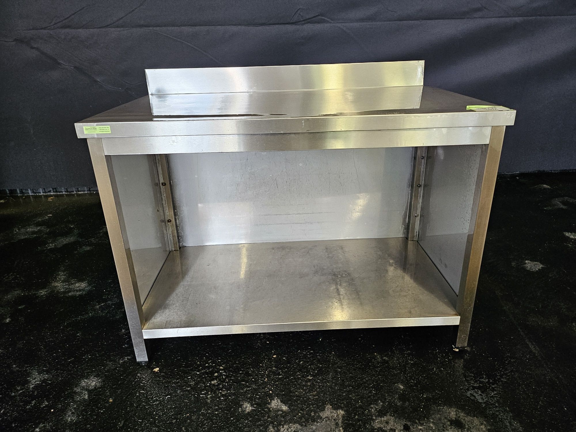 Bancada em inox com aba