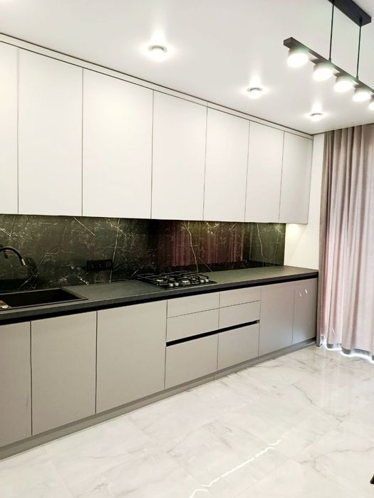 1кімнатна квартира з сучасним ремонтом у новобудові €$