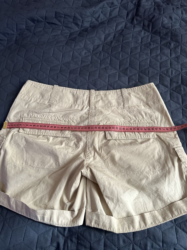 Шортижіночі Tommy Hillfiger, розмір 6, це М