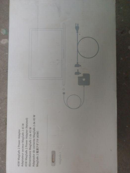 Блок питания от MacBook, зарядка новая но не рабочий