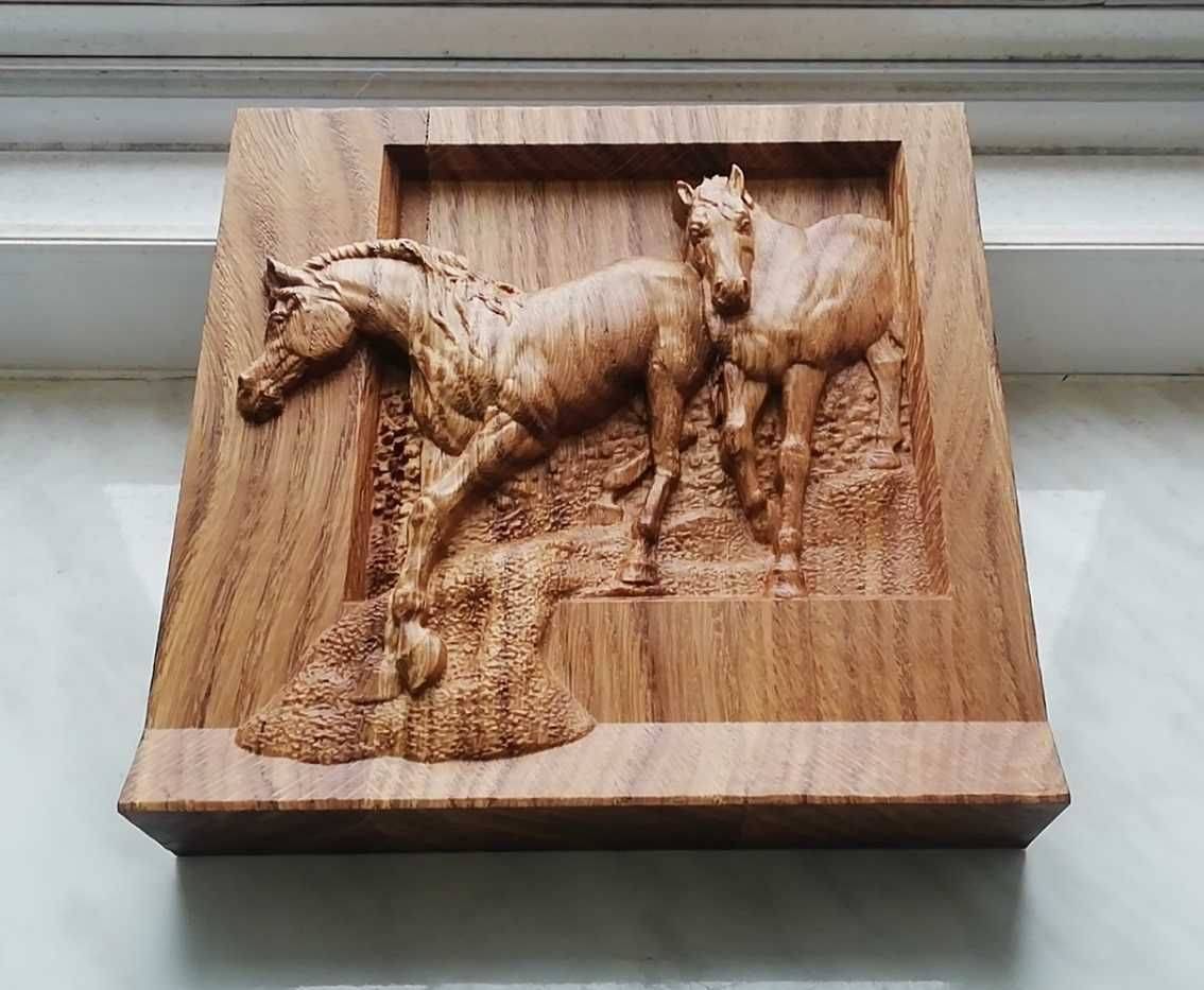 Панно "Two Horses", натуральное дерево, дуб, 3D