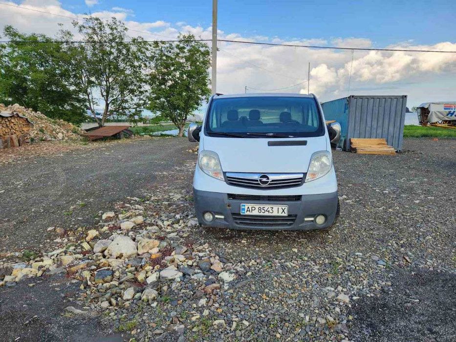 Свій  Опель Віваро