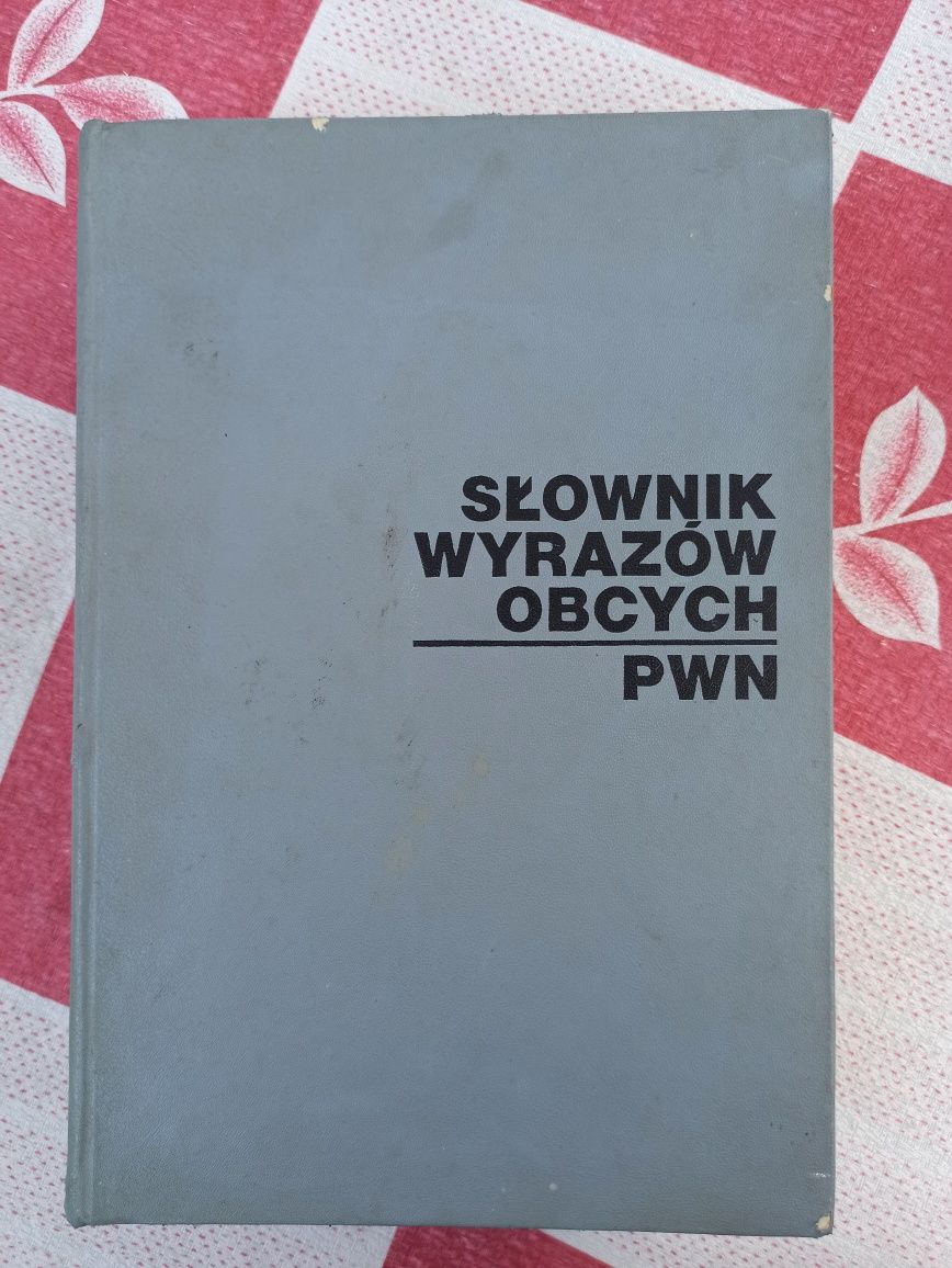 Słownik wyrazów obcych