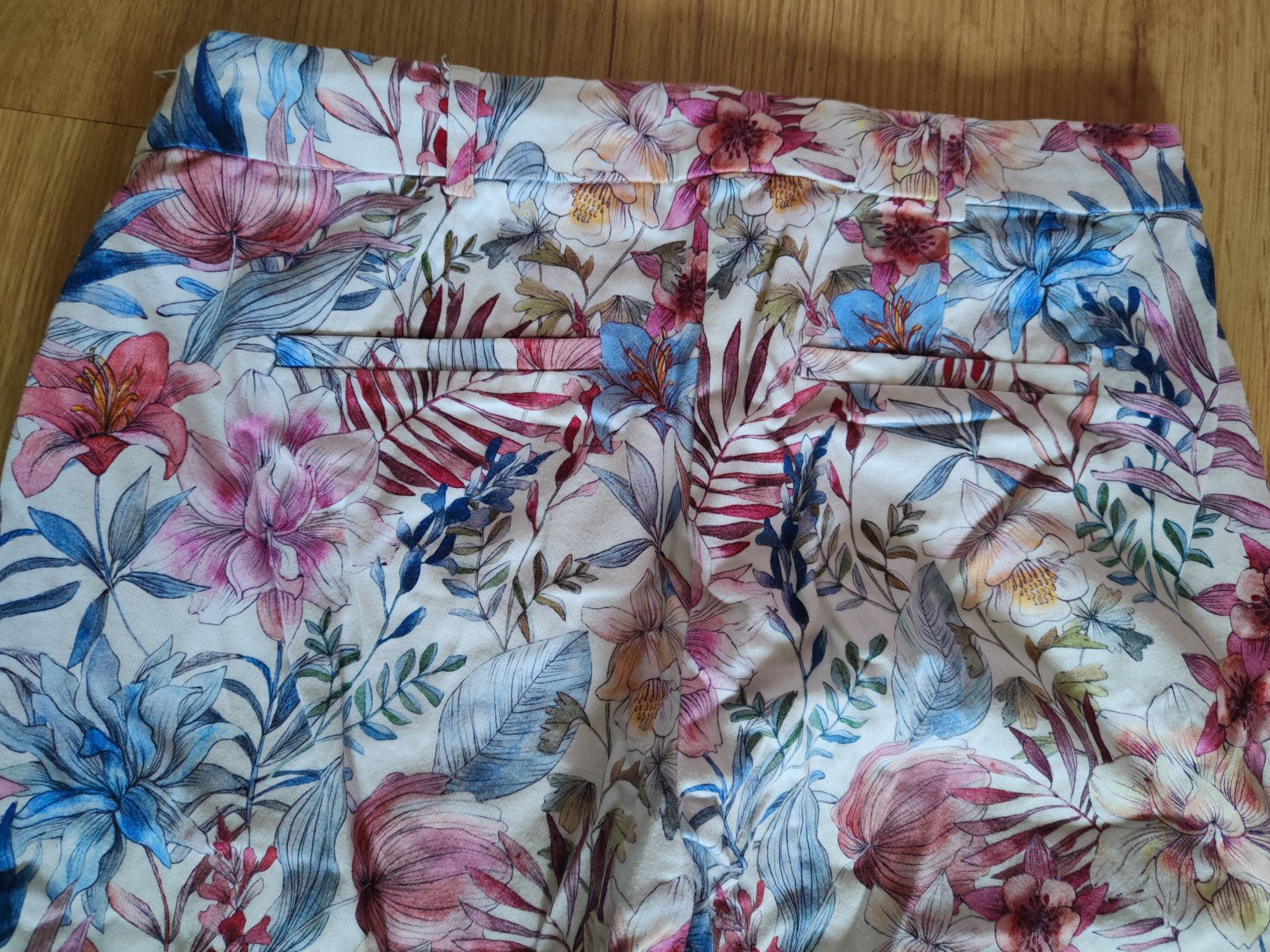 Spodnie w kwiaty Orsay 36