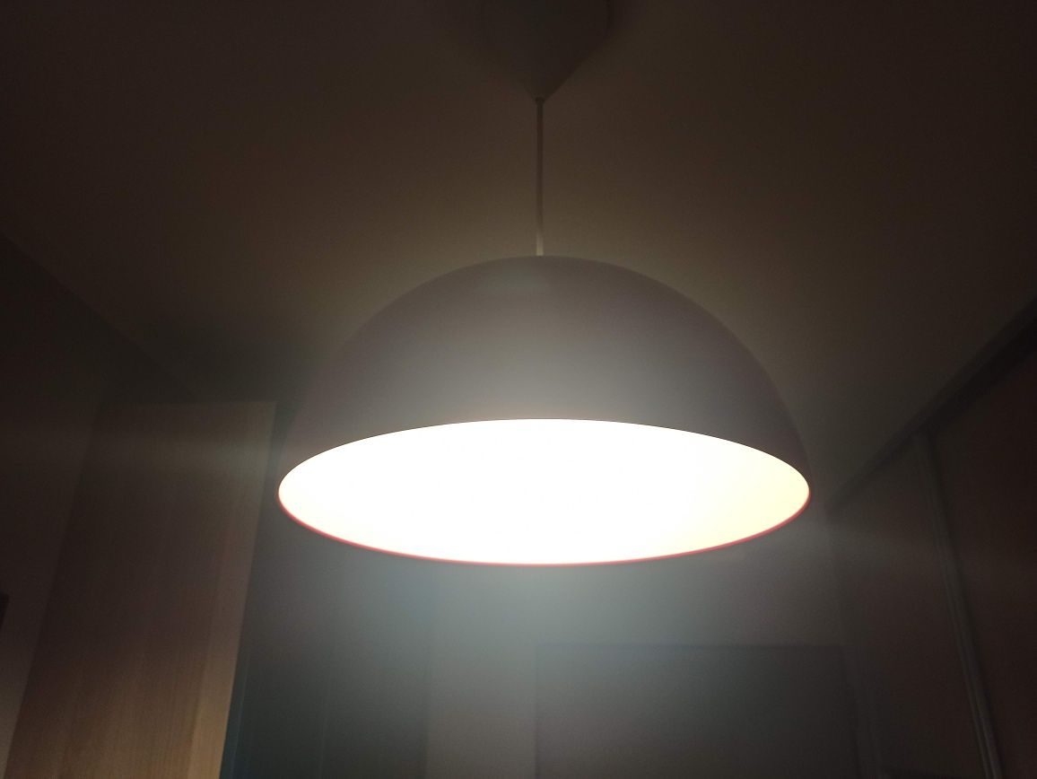 Lampa BRASA IKEA czerwona, zwis