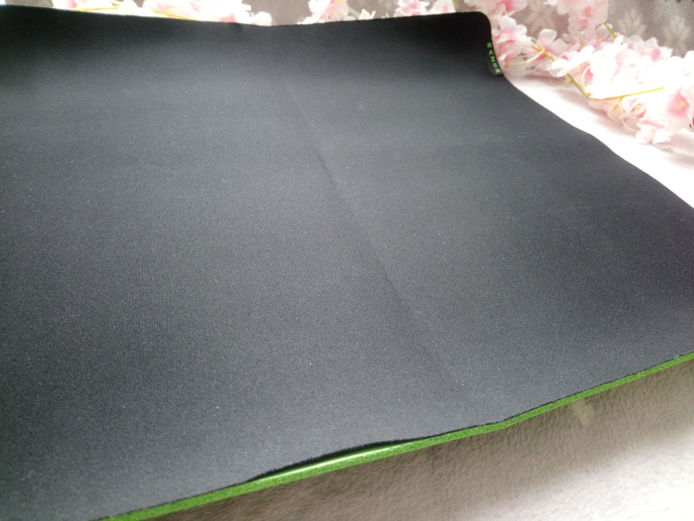 Razer gigantus V2 40x45cm nowa 100 zł
