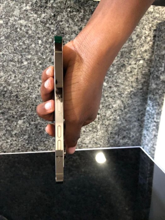 iPhone 14 Pro em perfeitas condições