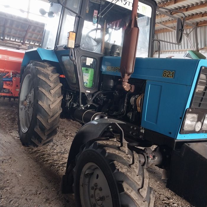 МТЗ 82 трактор    .