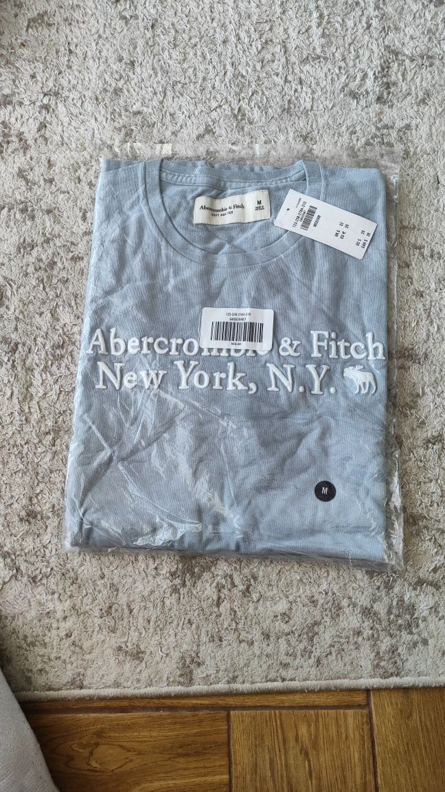 T-shirt Abercrombie