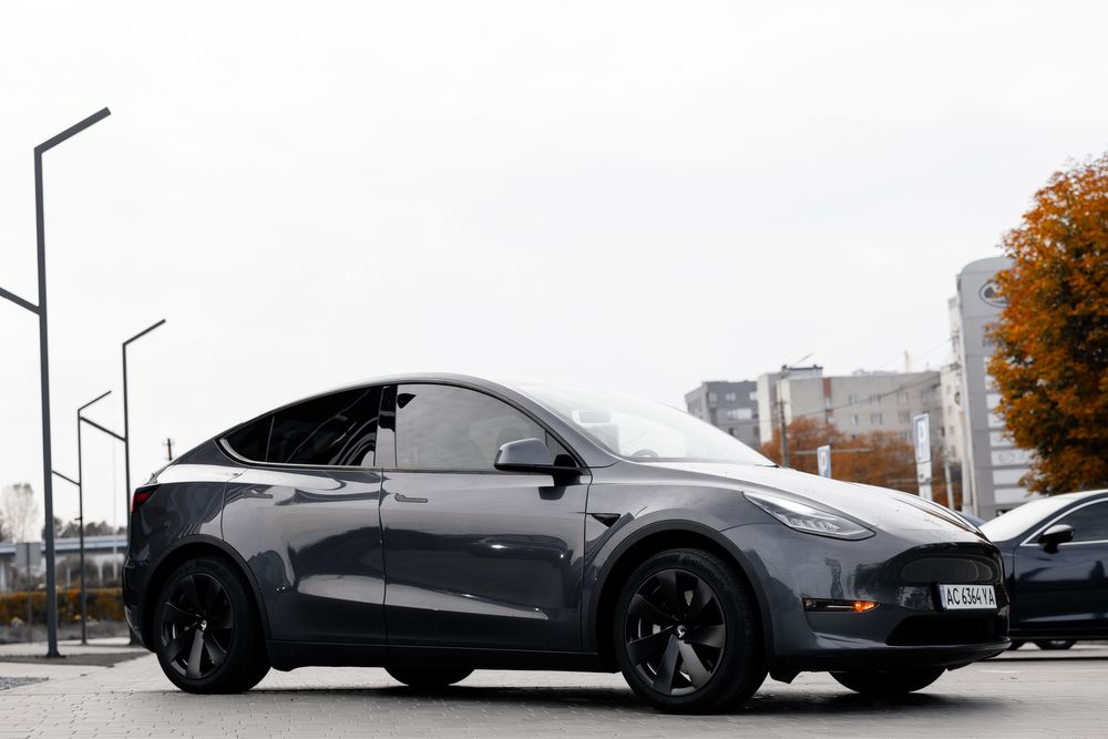 Tesla Y 2021/2022рік