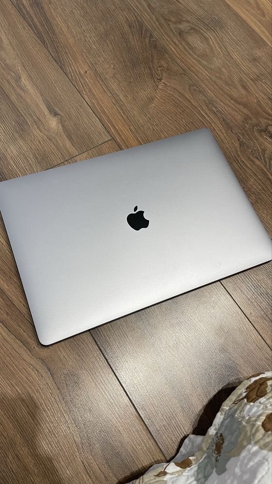MacBook Pro 16" 2019 Core i7