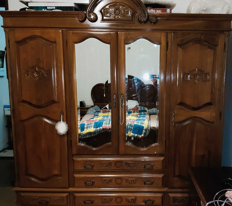 Conjunto quarto guarda vestidos e comoda