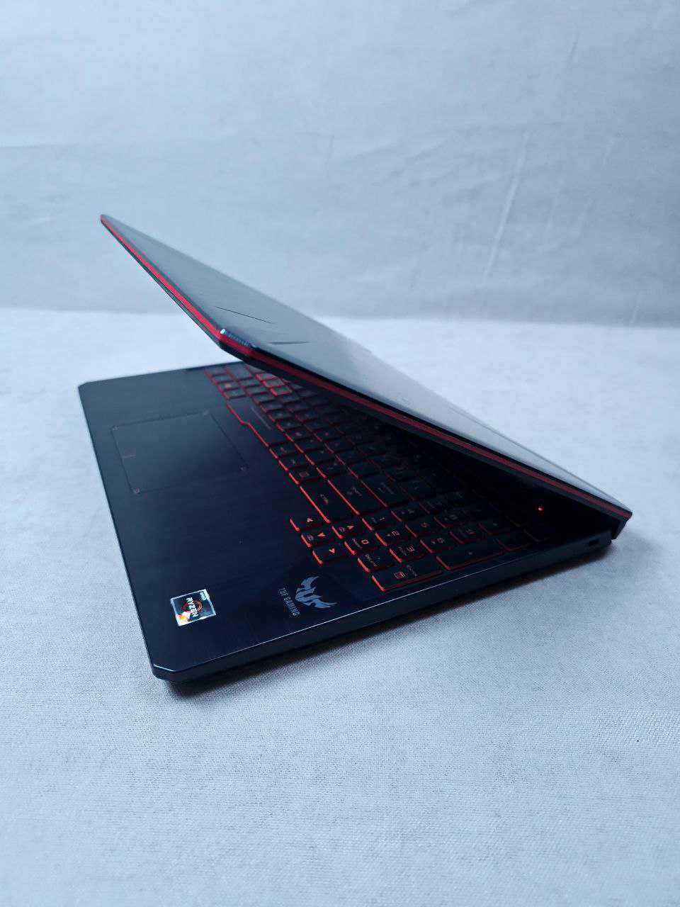 Ігровий ноутбук Asus TUF Ryzen 5-3550H/RX560/16GB/USA/Гарантія!