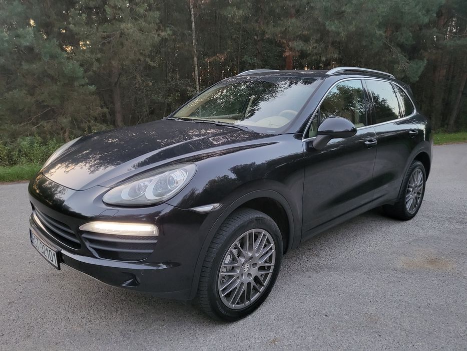 Zamianna autolawete albo busa Piękne porsche Cayenne 2010 wersja prem