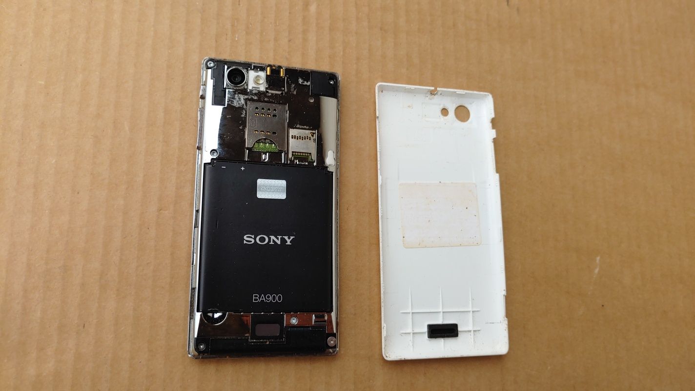 Sony xperia ST26i telefon dotykowy