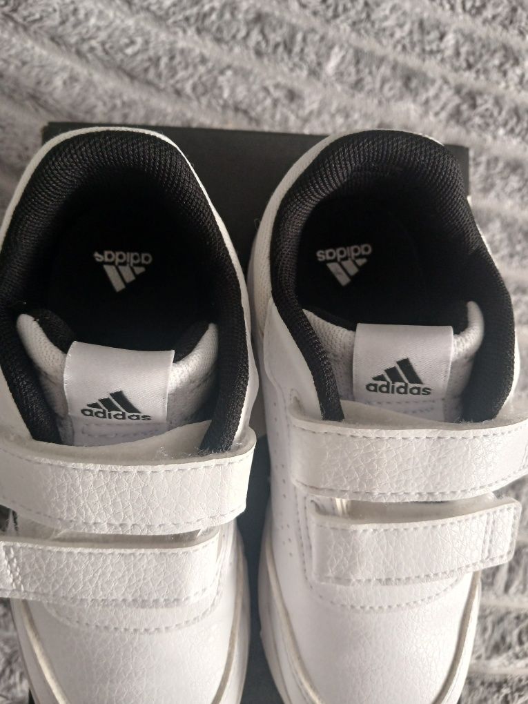 Кросівки adidas оригінал