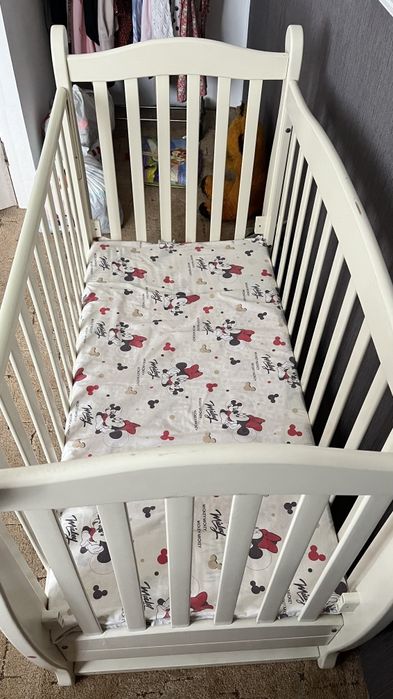 Дитяче ліжечко кроватка