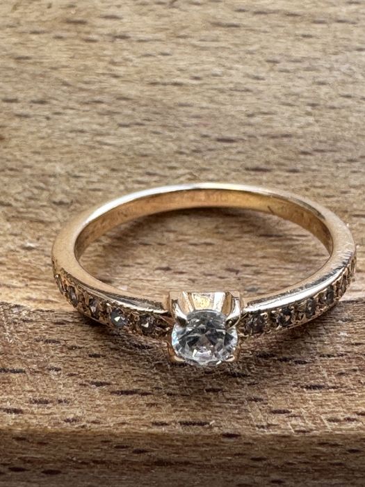 Продам,золоте  колечко, 585 проба