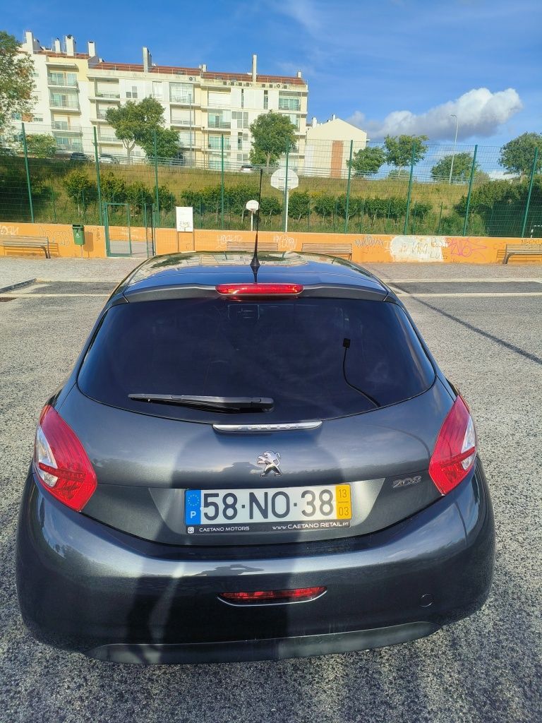 Peugeot 208 1.2 VTI Style 5p 84000Klm