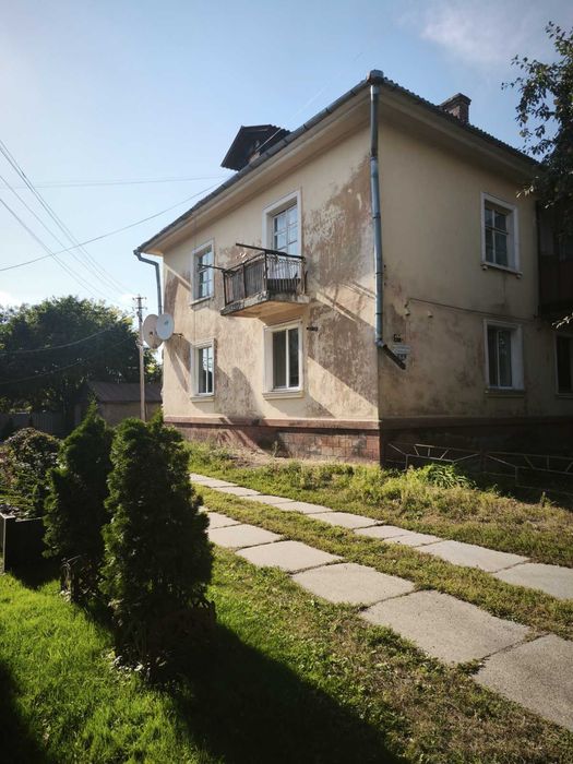 Продаж сучасна 2-х кімнатна в центрі