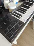 Alesis v25 klawiatura midi
