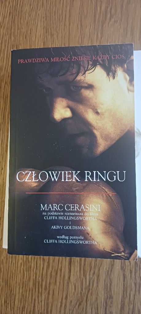 Sfilmowane Powieŝci.  Człowiek Ringu.  Zniewolony.  Zimna Góra. Świetn