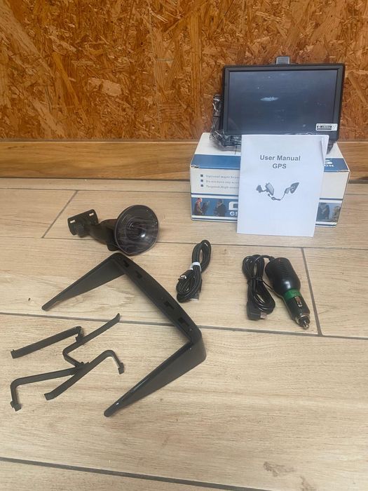 GPS de camião ou carro novo dentro de caixa