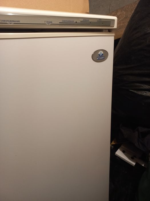 Продам хододильник Атлант