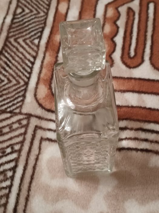 Butelka ozdobna, karafka, kolekcjonerska na whisky 0,5l - stan idealny