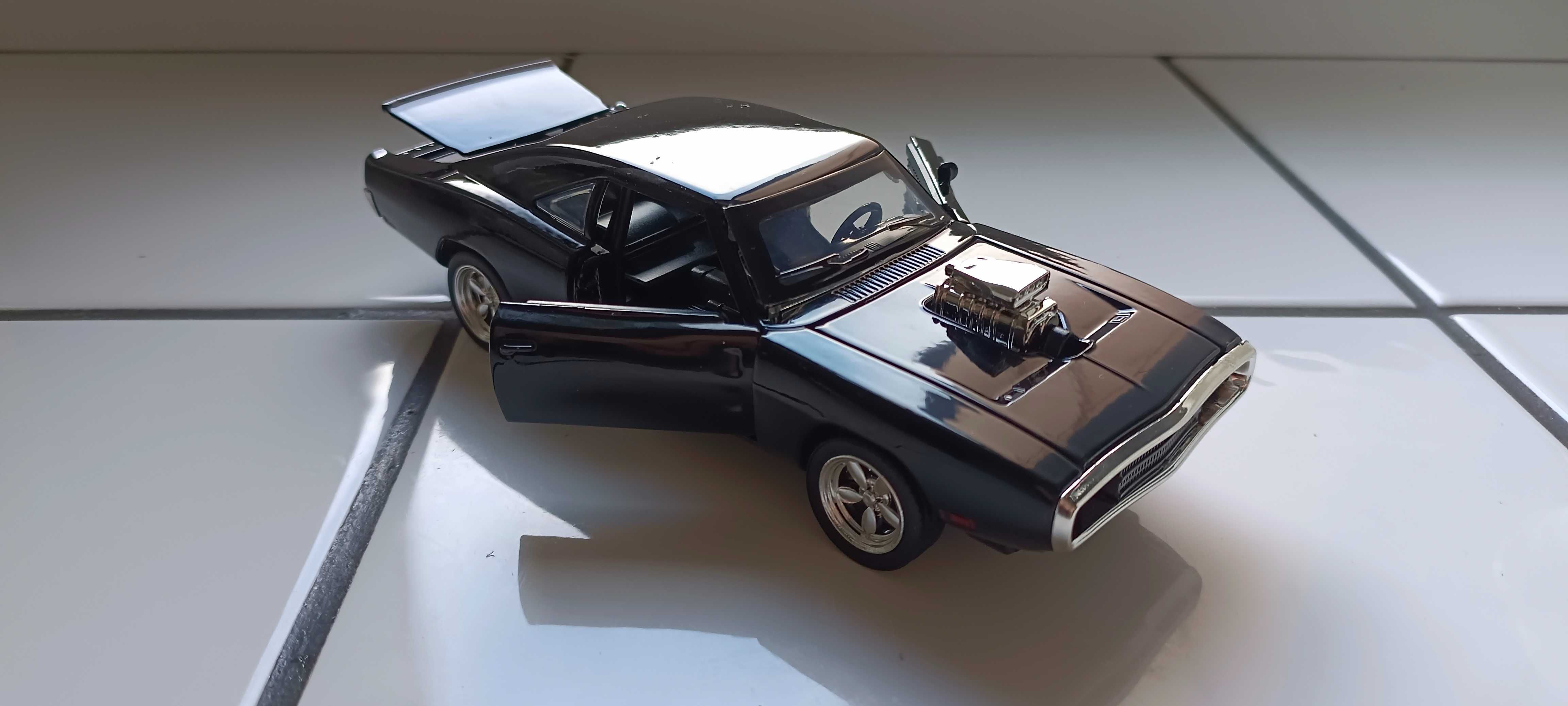 Dodge Challenger skala 1:32