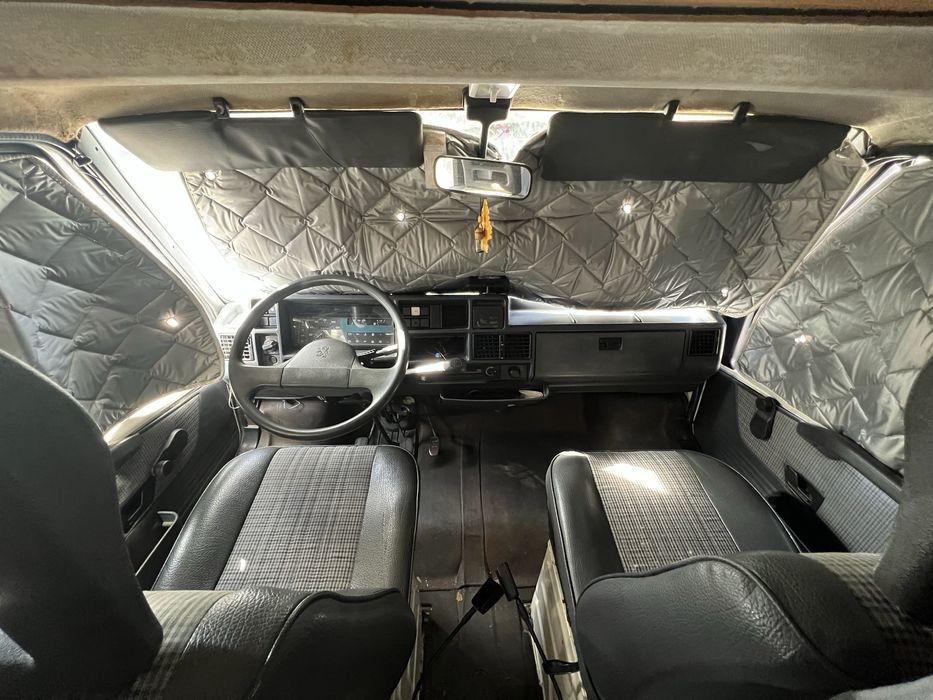 Autocaravana campervan Peugeot J5