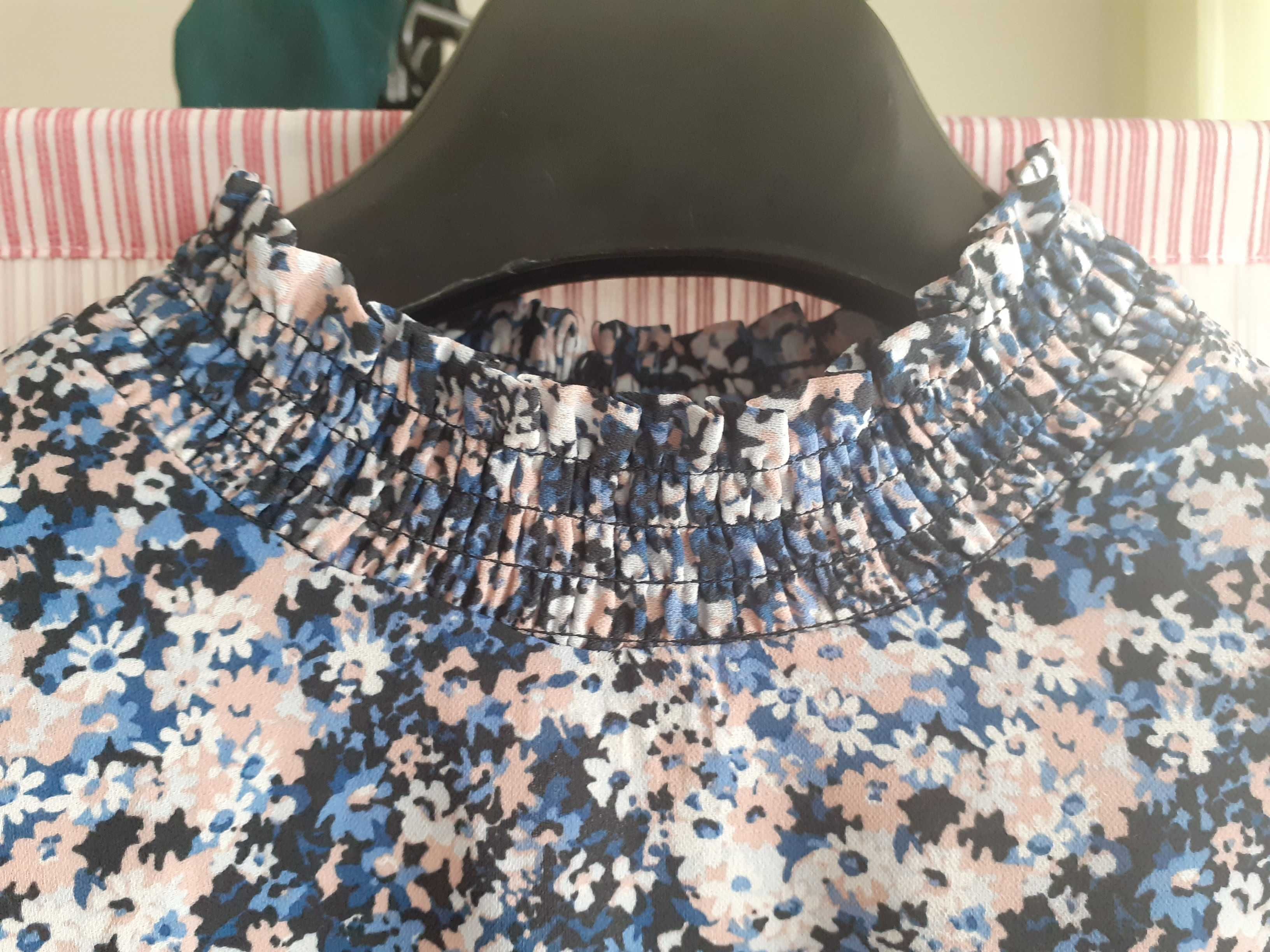 Blusa Tiffosi floral - tamanho S - Como nova