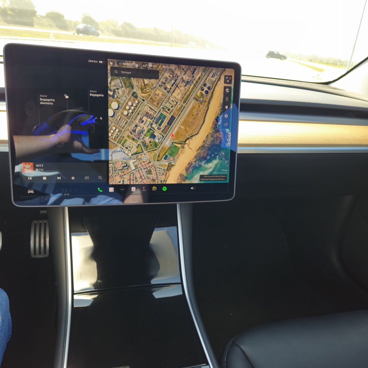 Tesla model 3 performance