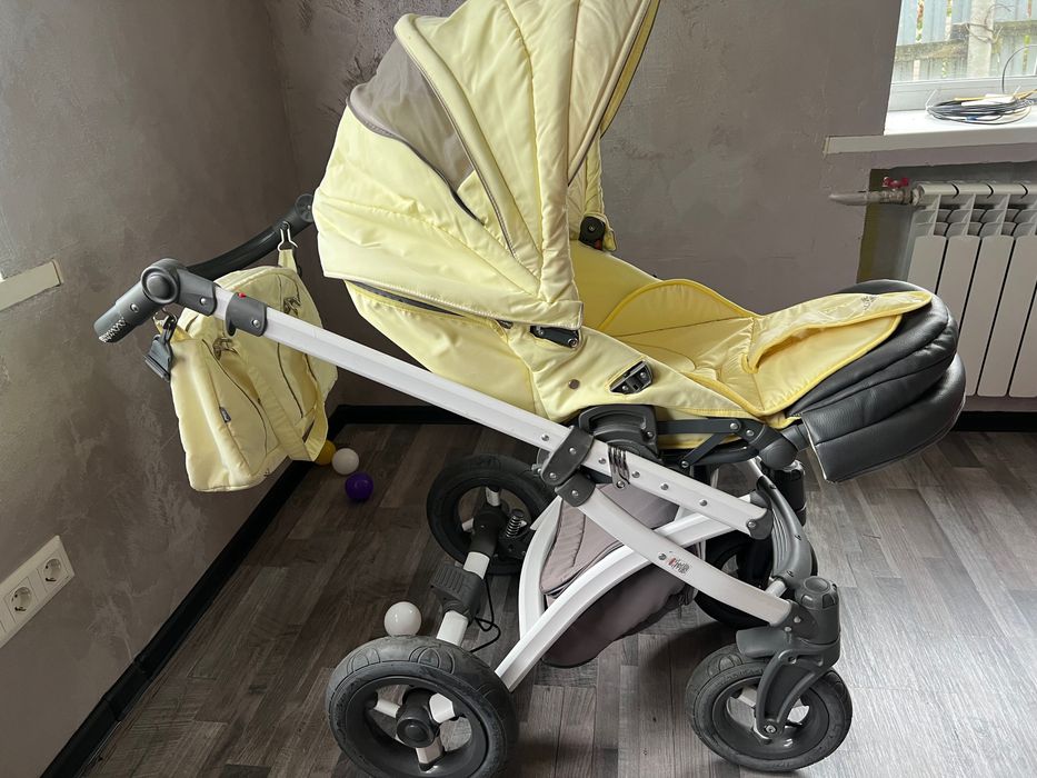 —Продам— коляску