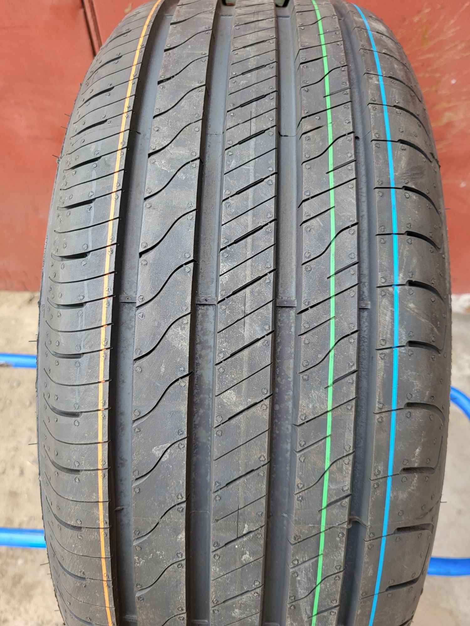 235/50/19 R19 GoodYear Efficient Grip 2 SUV 1шт літо шини