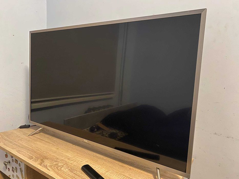 Телевізор TCL 43