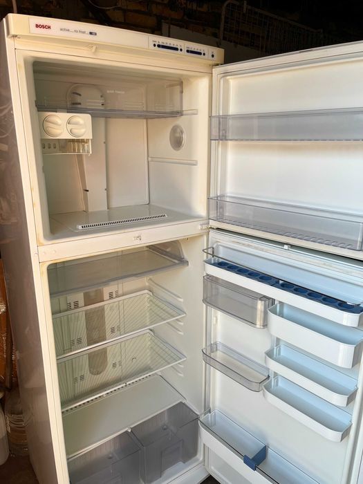 Холодильник BOSCH No Frost оригинал .