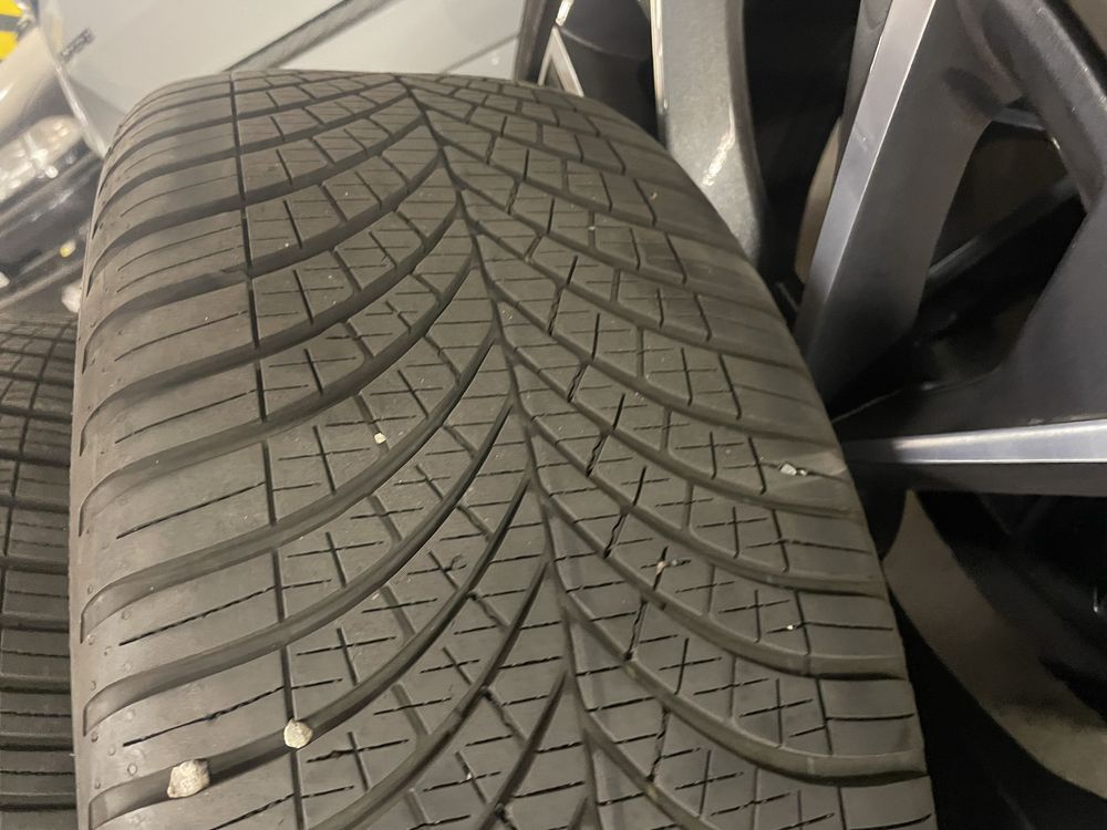 Kola caloroczne 19 R19 calowe Goodyear Vector Skoda VW Audi wielosezon