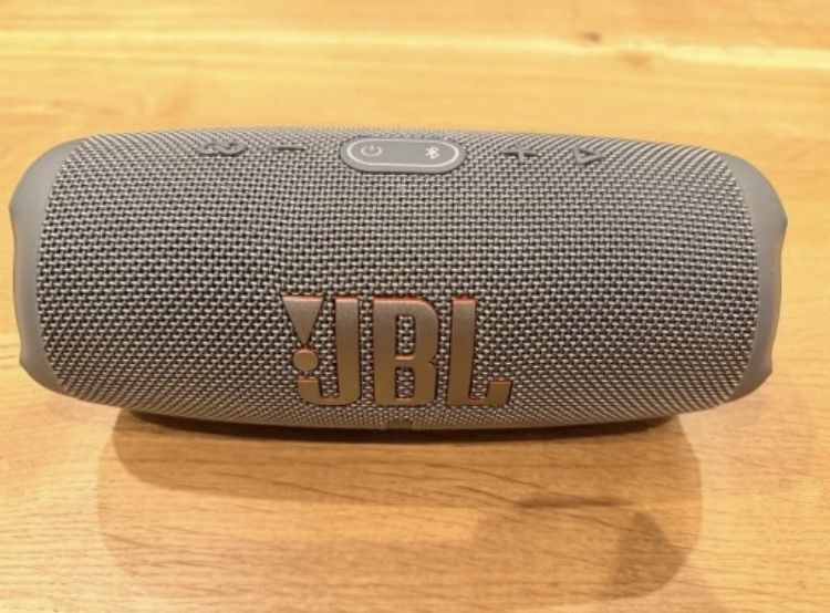 JBL charge 5 jak nowy
