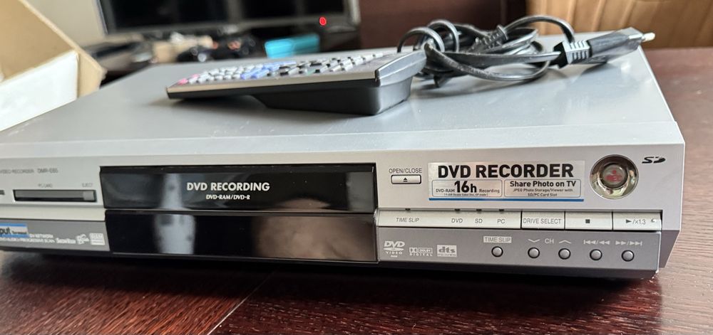 Nagrywarka DVD DMR-E65