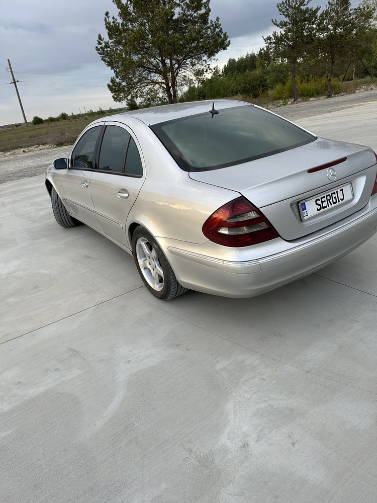 Мерседес е220 w211 2.2cdi