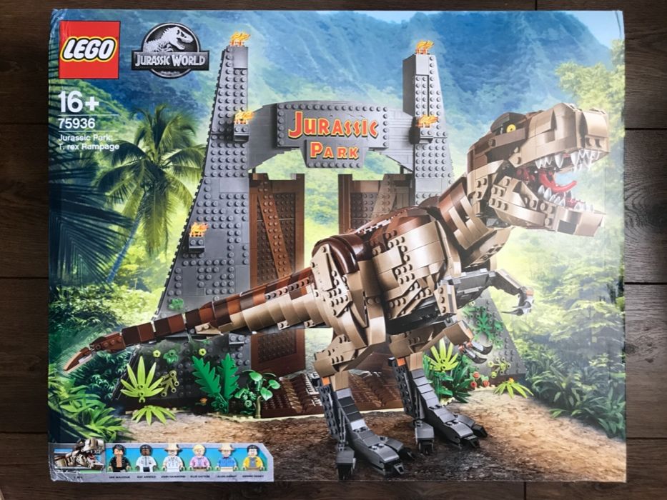LEGO Jurassic World 75936 Park Jurajski: atak tyranozaura - NOWE