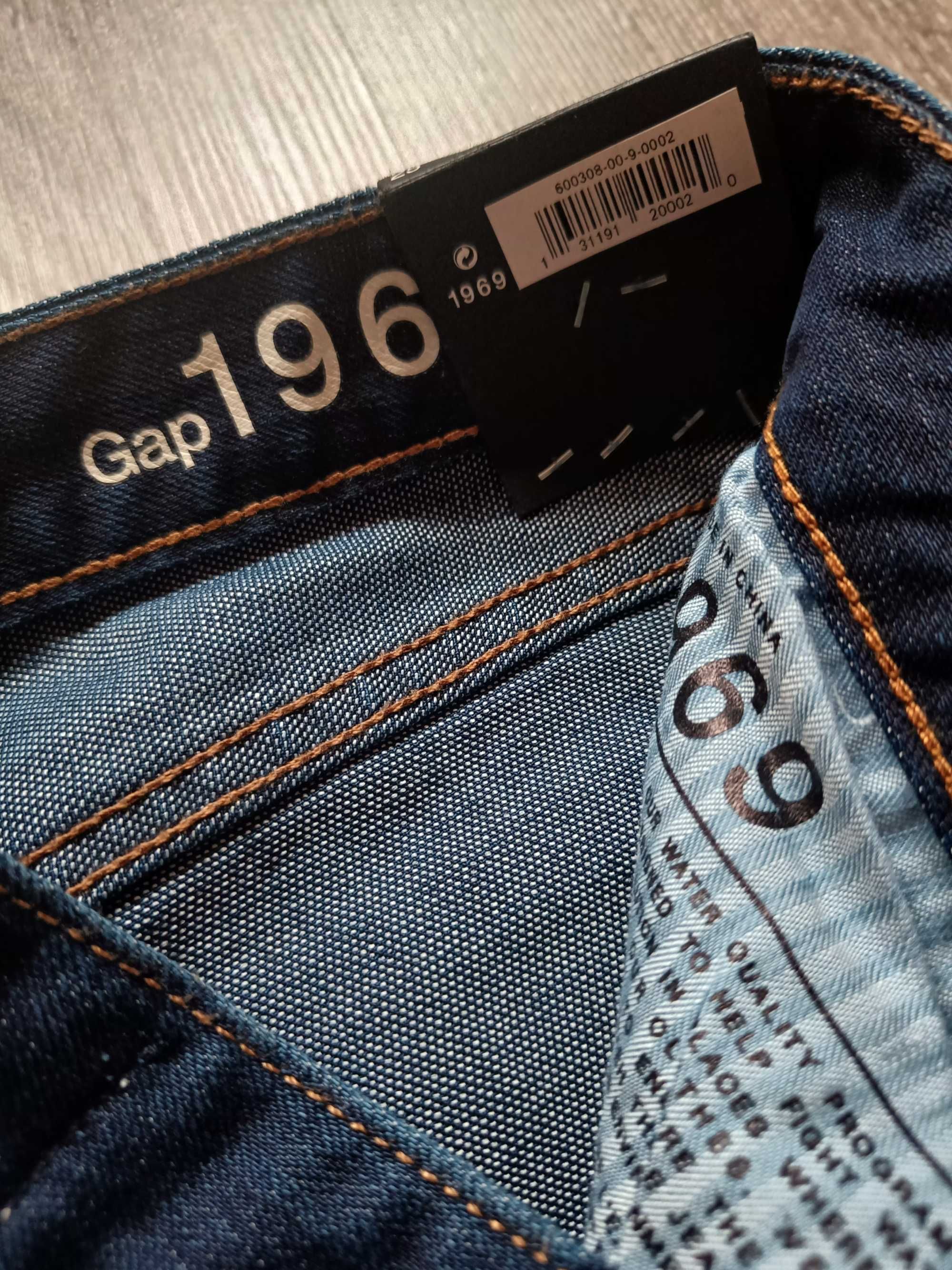 Spodnie firmy  GAP nowe z metkami