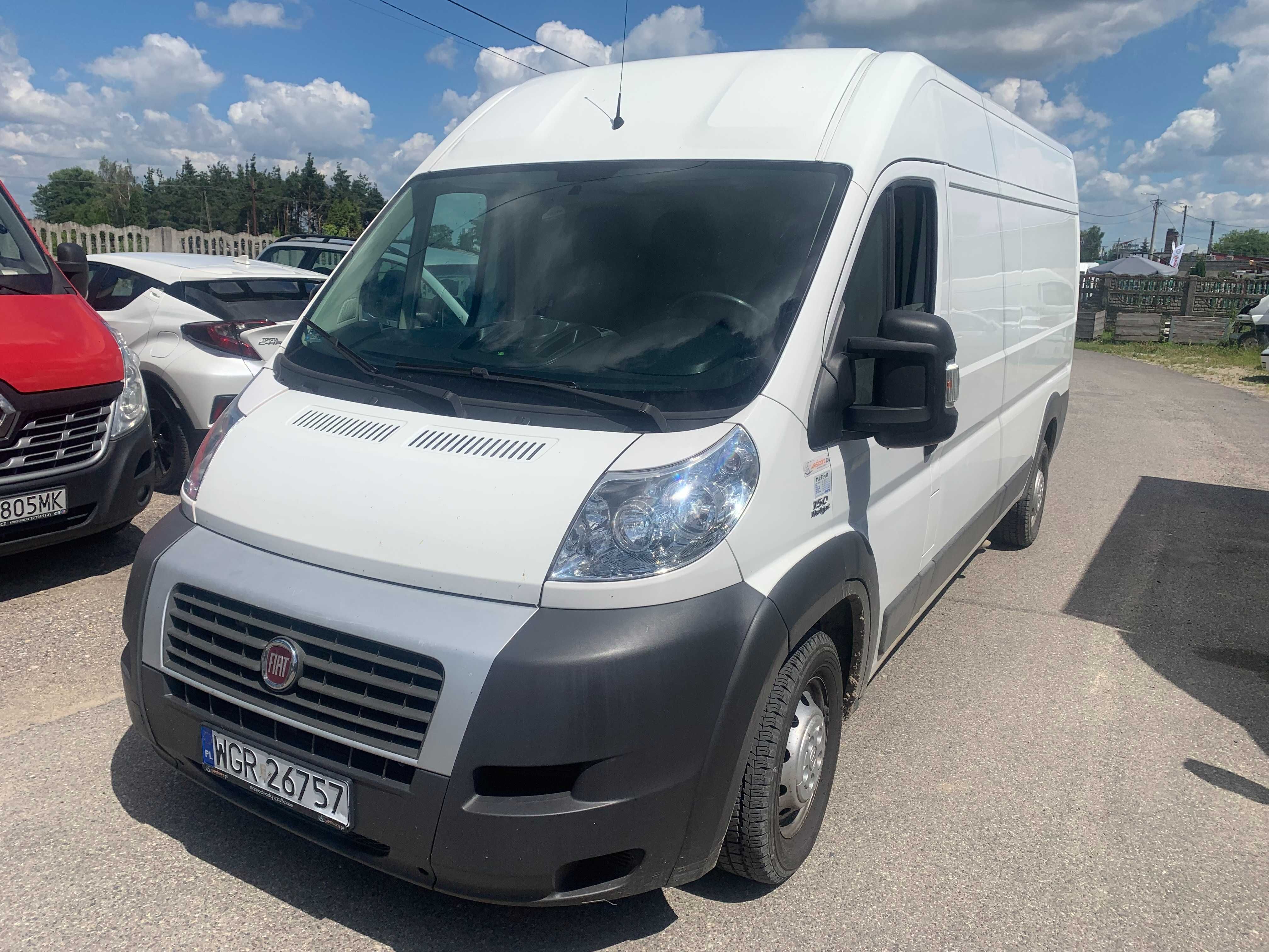 Wynajem busa, wypożyczalnia busów dostawczych i 9-osobowych Warka