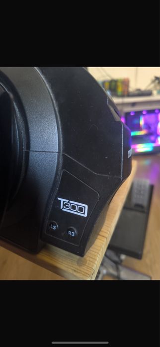 Thrustmaster T300RS GT Edition mais pedais