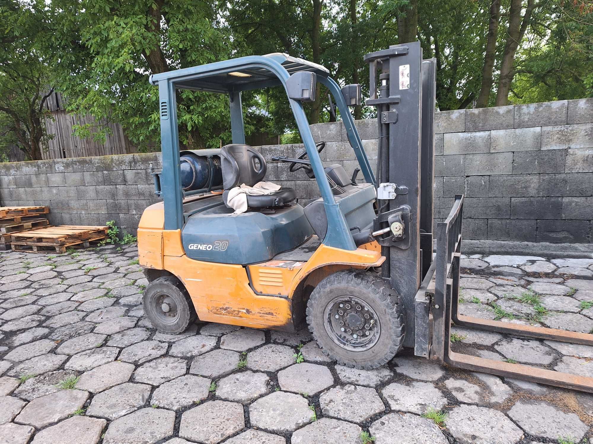 Wózek widłowy TOYOTA 02-7FG20