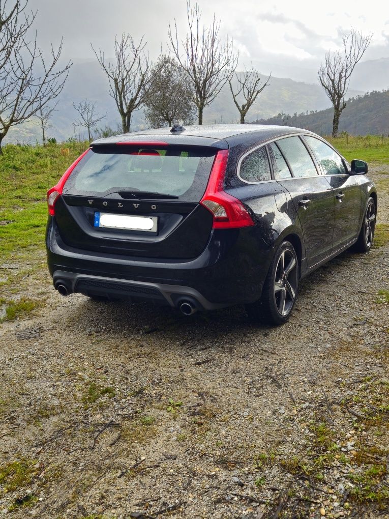 Volvo v60 2.0 d2 R Design