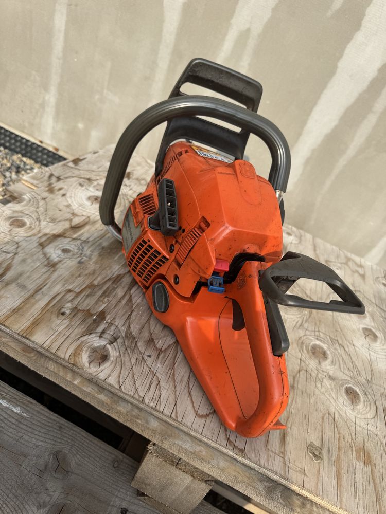 Husqvarna 353G. Pilarka łańcuchowa