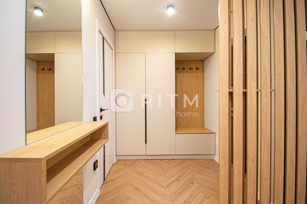 Продається стильна 2-кімнатна квартира з дизайнерським ремонтом